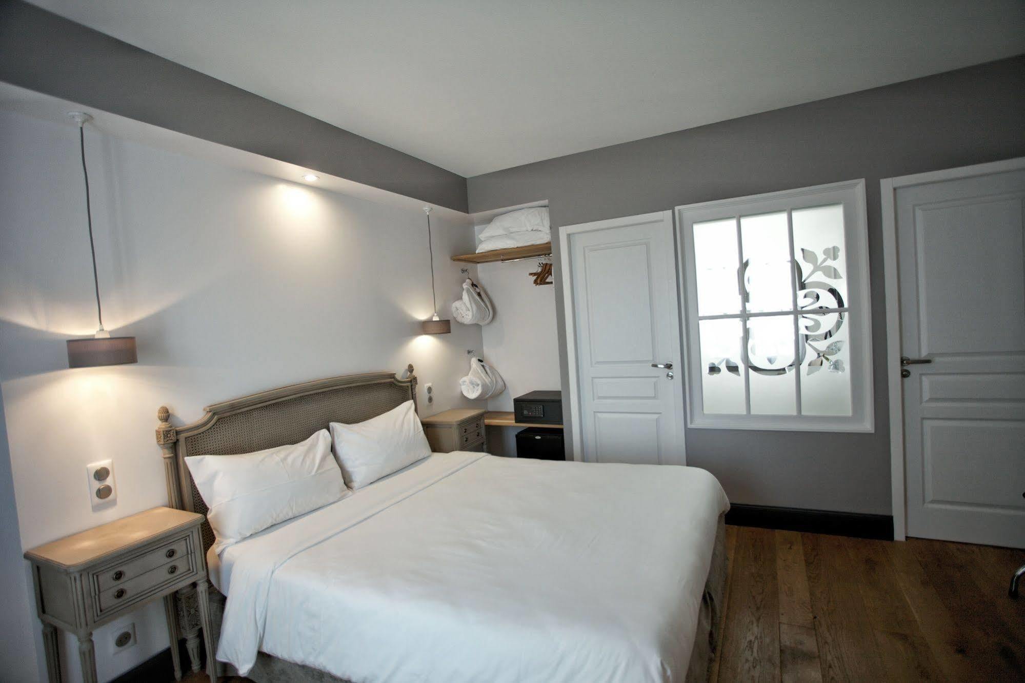 Hotel Henri IV Nérac Kültér fotó
