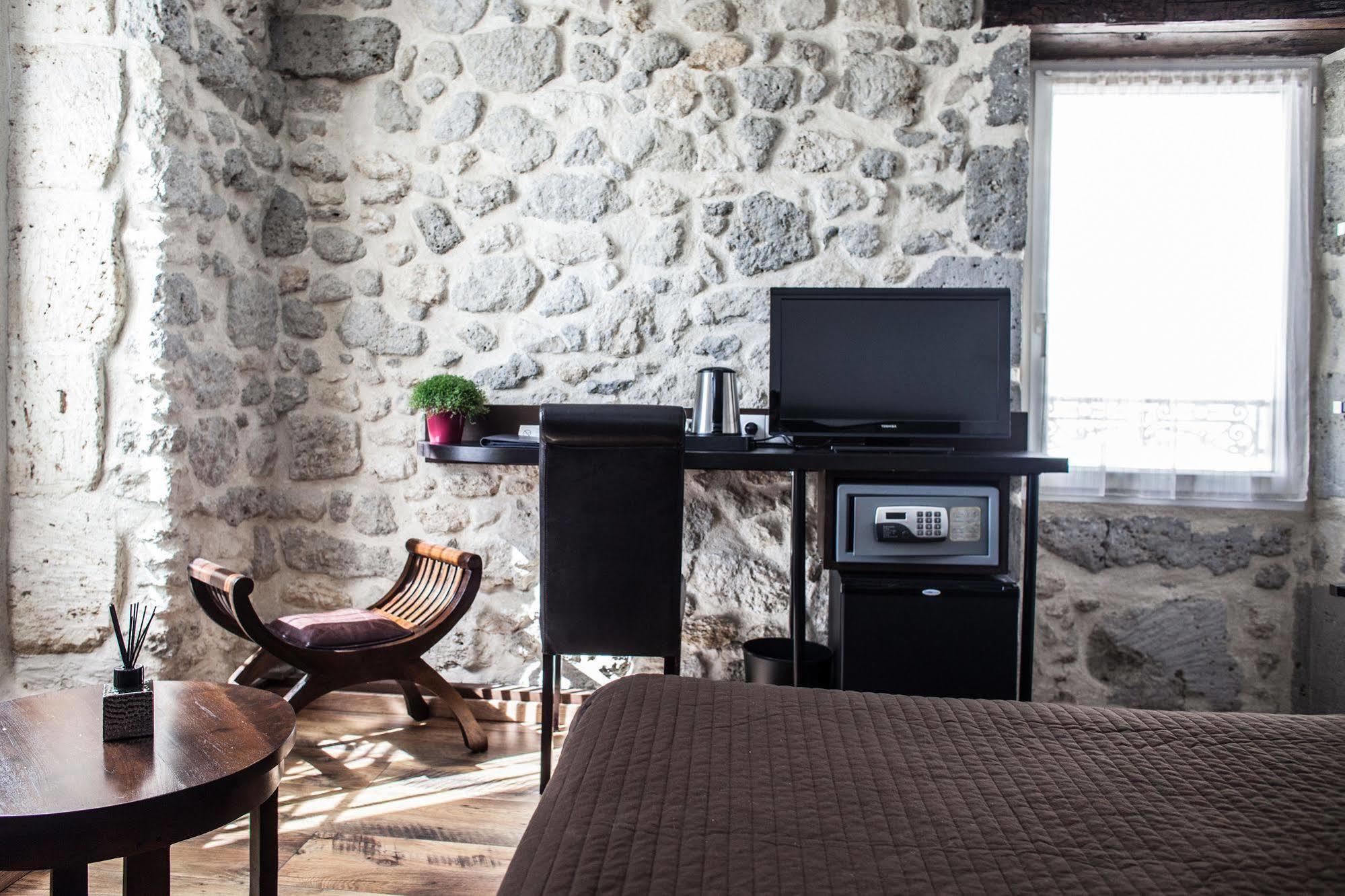 Hotel Henri IV Nérac Kültér fotó