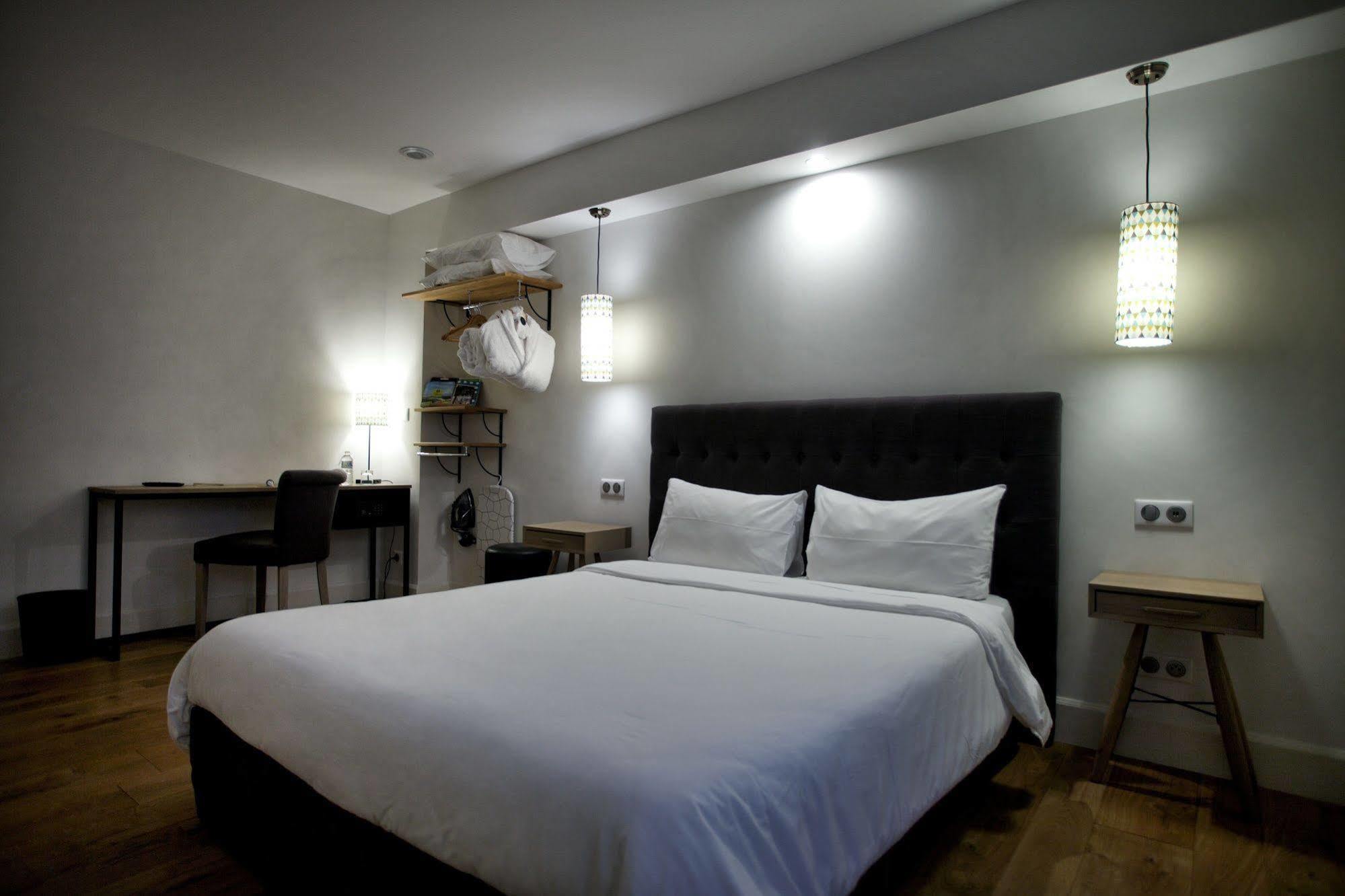 Hotel Henri IV Nérac Kültér fotó