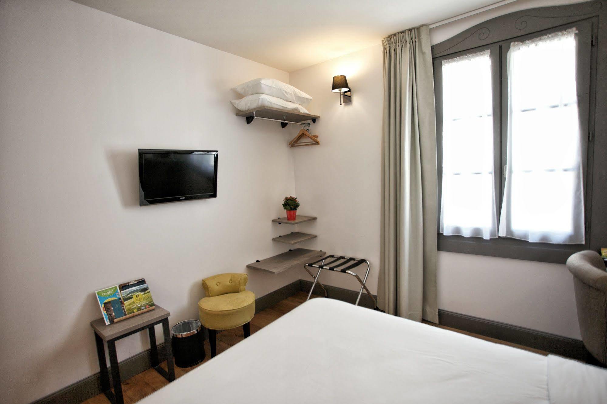 Hotel Henri IV Nérac Kültér fotó