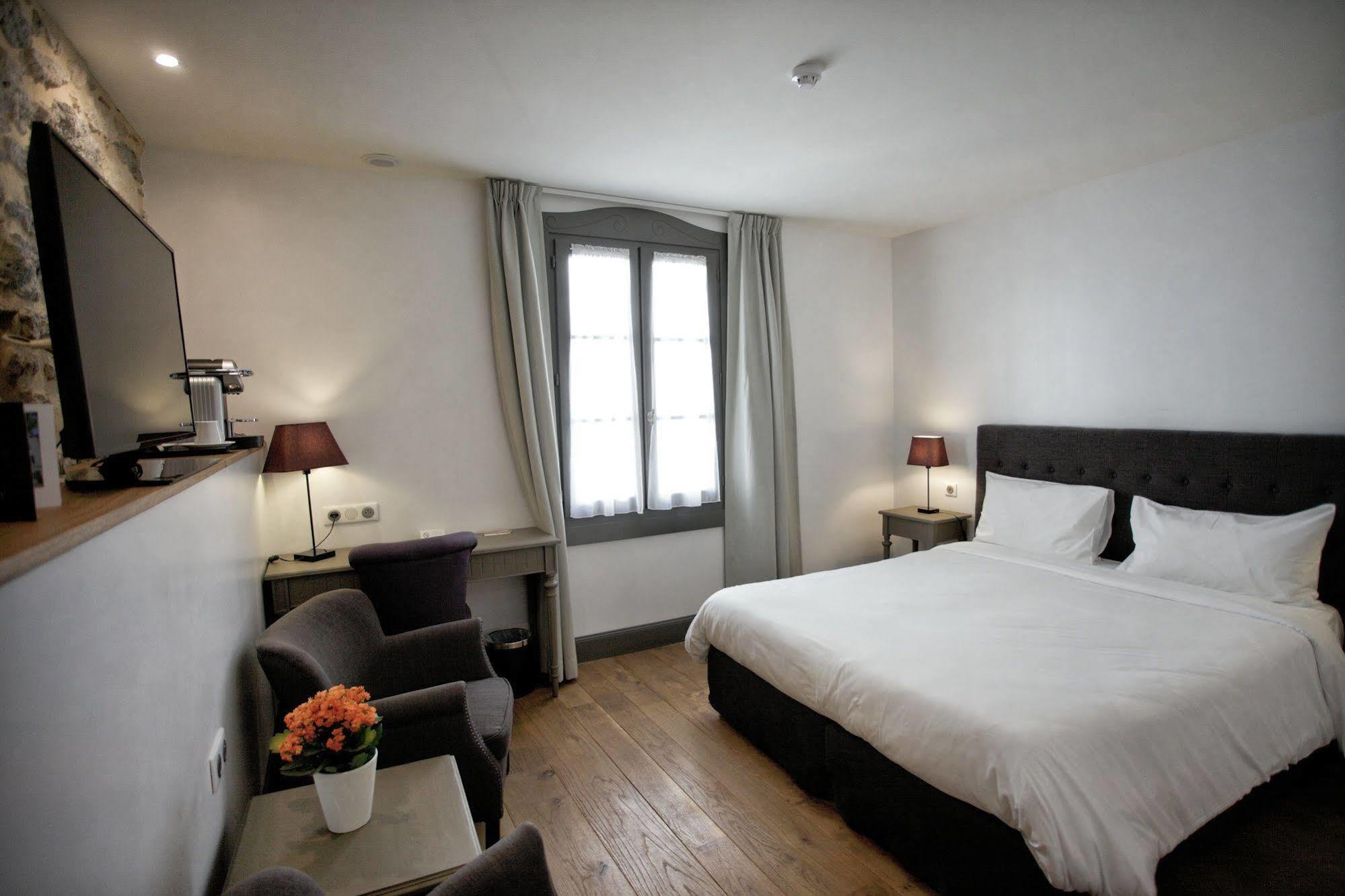 Hotel Henri IV Nérac Kültér fotó