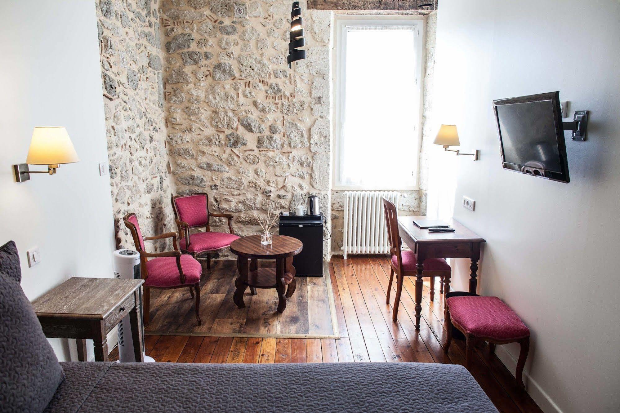 Hotel Henri IV Nérac Kültér fotó