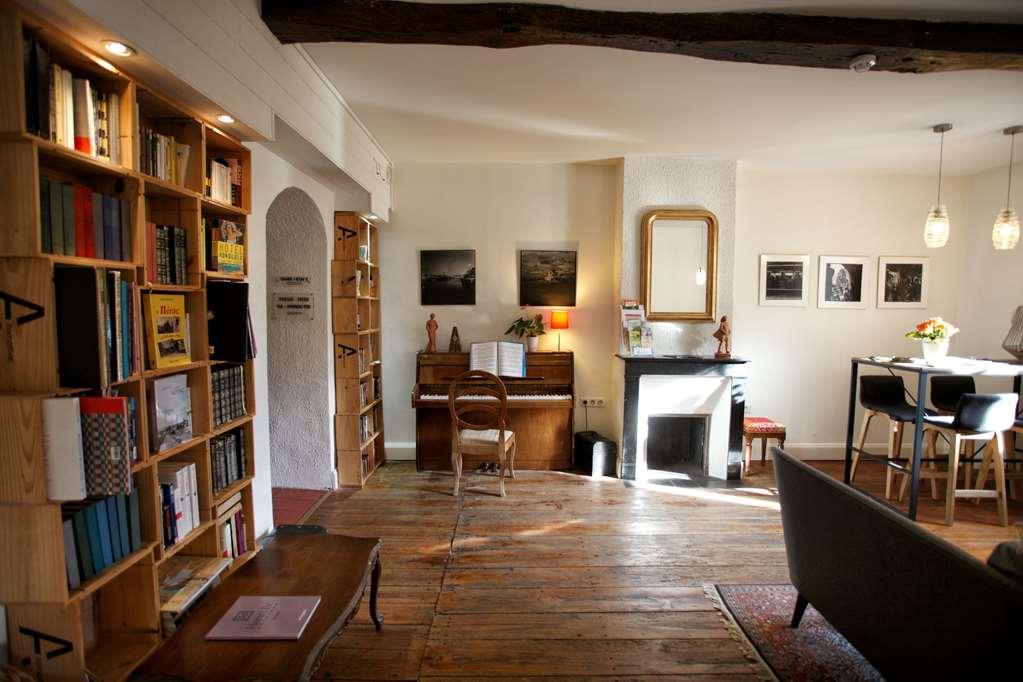 Hotel Henri IV Nérac Felszereltség fotó